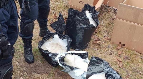 cetatean strain prins cu 50 de kilograme de droguri in cluj foto