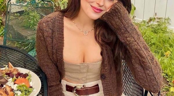 cum se mentine in forma actrita de 34 de ani care arata ca o adolescenta dorm si 14 ore pe noapte