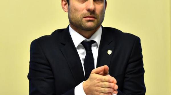 primarul allen coliban brasov a pierdut in instanta si trebuie sa desigileze in regim de urgenta biroul viceprimarului rusu