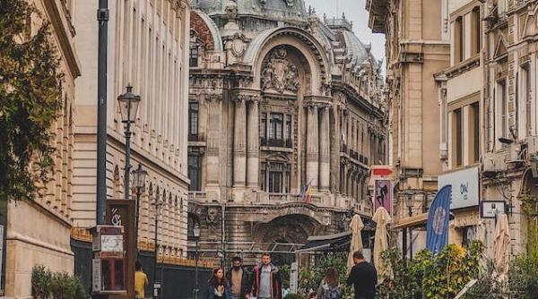 primarii carora bucurestiul le datoreaza totul sub conducerea lor bucurestiul cunoaste o perioada de constructie si de prefacere frenetica de autentica modernizare