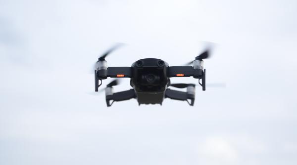 rebelii houthi solidari cu hamas revendica atacuri impotriva unei nave comerciale si a unor tinte militare in sudul israelului