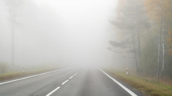 infotrafic vizibilitate scazuta pe soselele din mai multe judete din cauza cetii