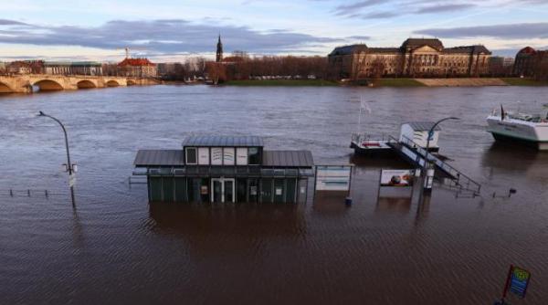 inundatii masive in europa din cauza crizei climatice viituri puternice in germania si marea britanie nivelul dunarii ramane ridicat la budapesta