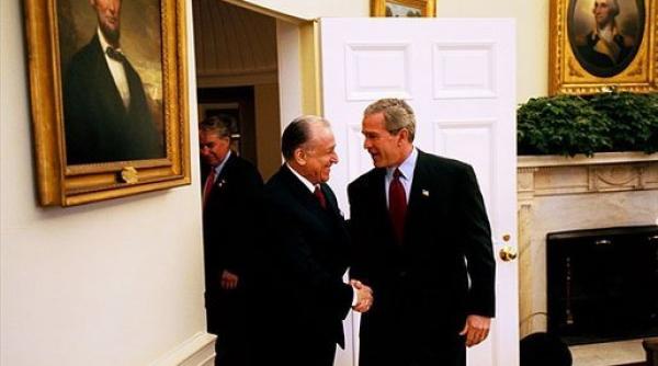 cum au ajuns americanii sa si aleaga presedintele ca in romania