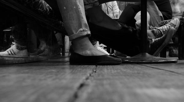 doi barbati din iasi injunghiati in noaptea de revelion in fata localului in care petreceau