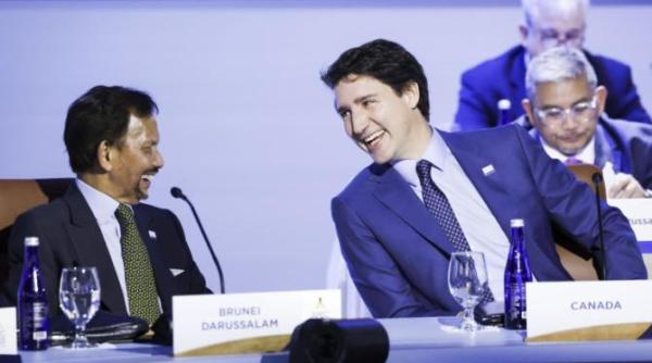 avionul oficial al premierului canadian justin trudeau s a defectat din nou