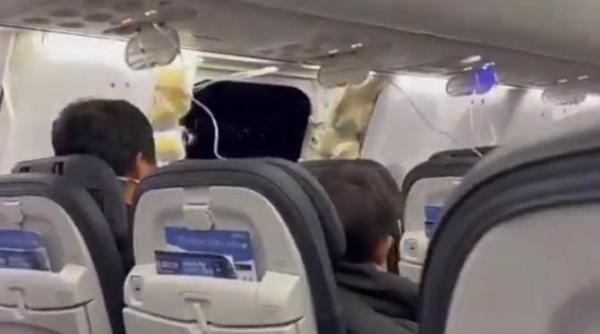 imagini ingrozitoare din momentul in care un avion aterizeaza de urgenta o sectiune din aeronava a cazut in aer video