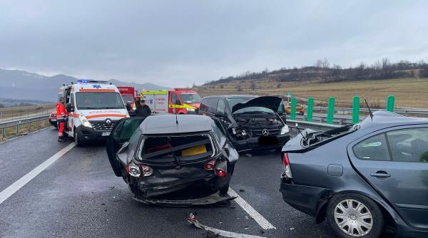 accident in lant pe a1 sase masini implicate traficul este deviat