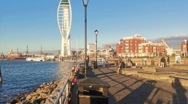 orasul din marea britanie pe care trebuie sa il vizitezi neaparat e un capitol viu al istoriei britanice galerie foto