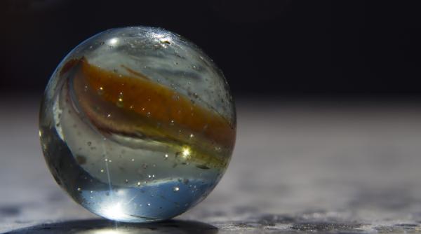 a fost gasita sticla pe luna