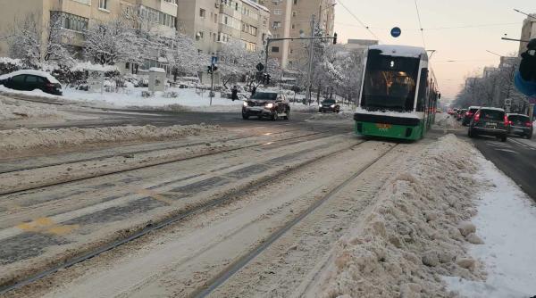 iesenii exasperati de strazile inzapezite primarul chirica a gasit solutia profitati de iarna bucurati va de ea