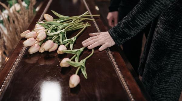 toti fostii presedinti vor beneficia de funeralii de stat purtatorul de cuvant al guvernului este cel mai inalt grad de recunoastere a meritelor video