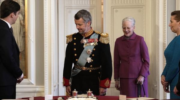 frederik al x lea a devenit rege al regatului danemarcei dupa abdicarea reginei margrethe a ii a video