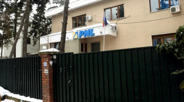 sediul pnl din aviatorilor cladire construita pentru gheorghe gheorghiu dej eu in 1990 nu stiam ce e aerul conditionat si ei aveau cu 30 40 de ani inainte