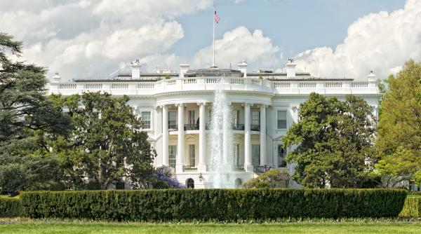 cine este ron desantis aflat in cursa pentru nominalizarea partidului republican la alegerile prezidentiale din 2024