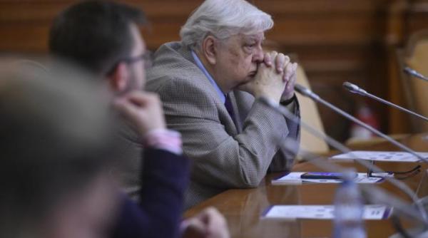 m a socat daca am ajuns ca sa traiesc in asemenea tara prof cosea dupa afirmatia unui producator asa ceva nu se poate