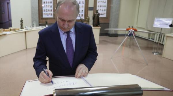 putin strange semnaturi pentru prezidentiale in regiunile ucrainene ocupate de rusia