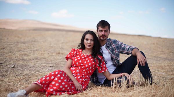 berk atan actorul din serialul poveste din anatolia vrajit de frumusetea locurilor in care a filmat