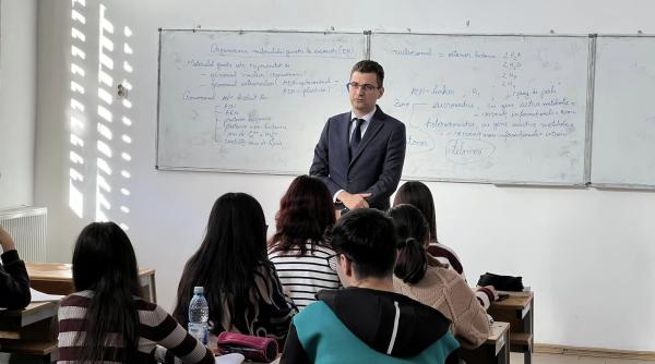 prof univ dr ovidiu ioan dumitru gest simbolic intre cea mai veche si cea mai tanara facultate de drept din romania ase video
