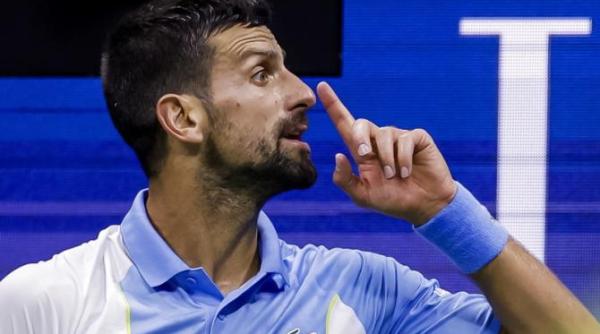 vaccineaza te prietene i a strigat un spectator lui djokovic in timp ce servea punctul de meci al victoriei la australian open video