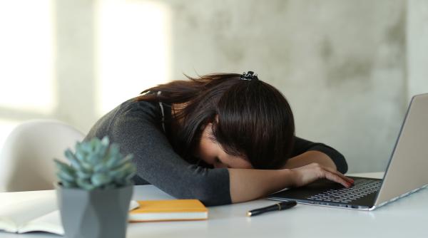 ce faci daca nu ai putut sa dormi cu o noapte inainte doar asa vei putea face fata lipsei de somn