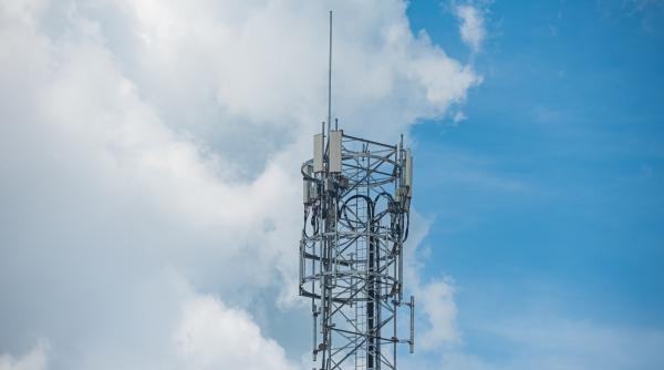 veniturile fermierilor europeni puse in pericol de planul ue pentru turnurile 5g firmele de telefonie mobila pot iesi in avantaj cu miliarde de euro