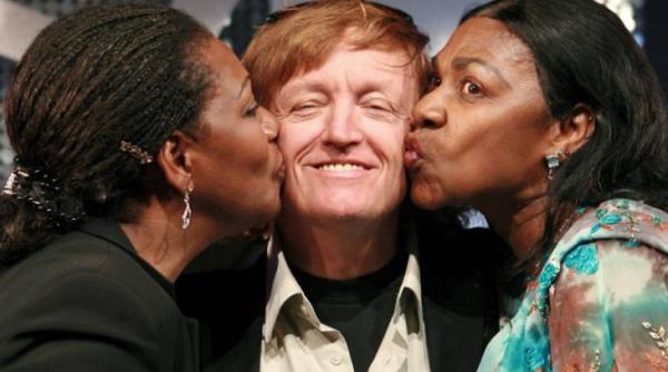 fondatorul si producatorul trupei boney m frank farian a murit la varsta de 82 de ani