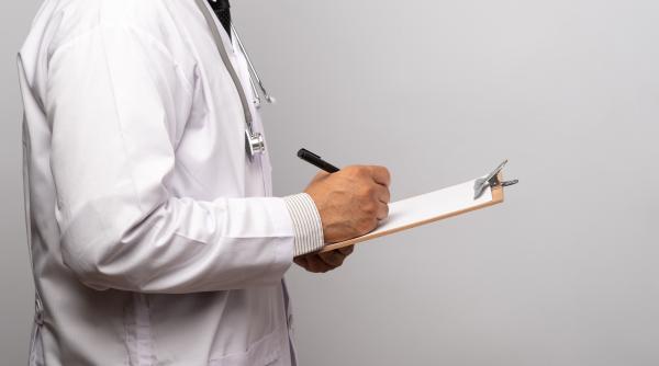 impozitarea concediilor medicale avertismentul lui adrian negrescu apare taxa pe boala