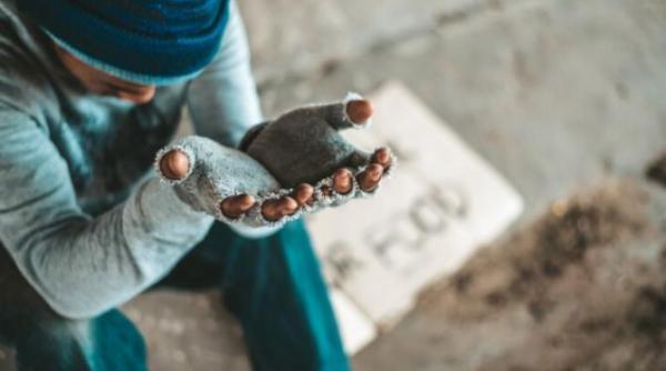 un barbat dat disparut in urma cu noua ani a fost gasit de jandarmi pe o strada din campulung