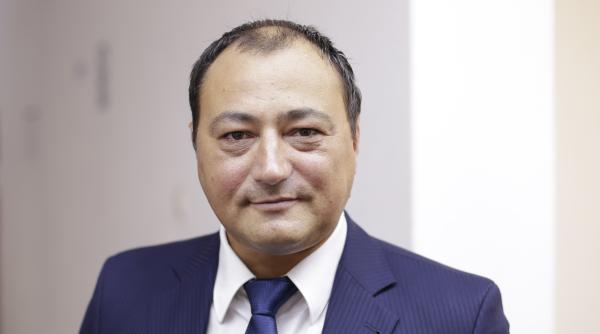 la nivel de incredere palada sta mai bine decat un mare lider politic nu ma duc la ei in partid sa o ia pe sosoaca daca vor video