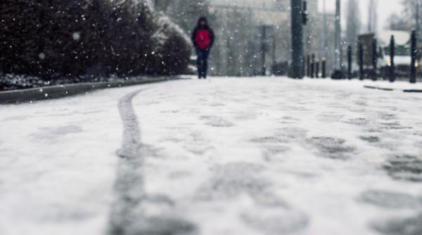 vant puternic la rafala de 90 110 km h elena mateescu anm temperaturi in scadere cu minime de pana la 17 grade