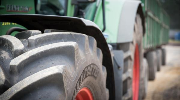 agricultorii spanioli se alatura protestelor fermierilor europeni