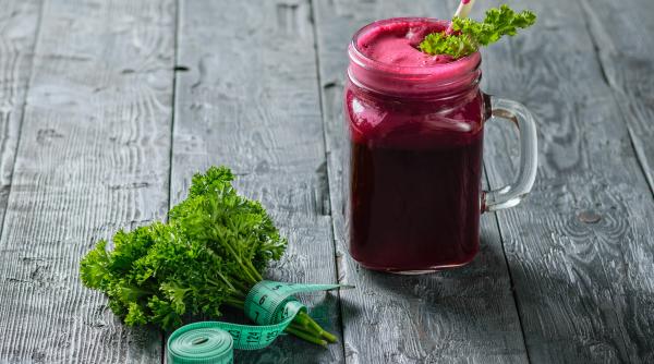 sucul natural care scade colesterolul si mentine ficatul sanatos cat trebuie sa bei zilnic pentru a simti beneficiile