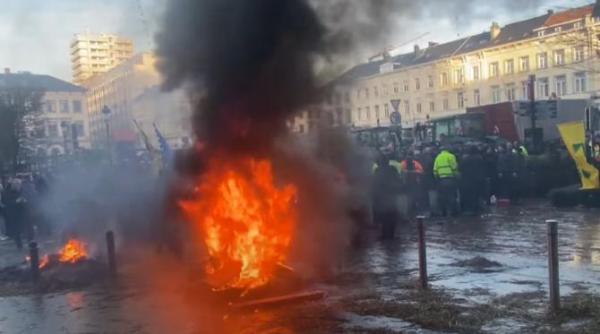 reuniunea extraordinara a consiliului european protestele au ajuns la bruxelles ursula suntem aici