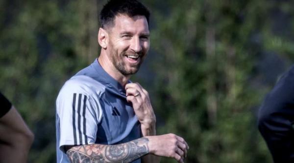 servetelul pe care messi a semnat cu fc barcelona scos la licitatie cati bani trebuie sa scoti din portofel pentru a l obtine