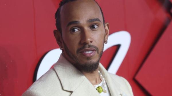vedeta din formula 1 lewis hamilton va parasi mercedes si se va alatura rivalilor de la ferrari