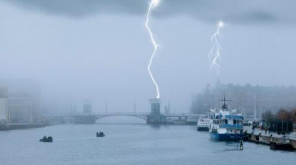 cea mai grava furtuna din ultimii 30 de ani din norvegia cu rafale de 190 km h lasa urme de distrugere