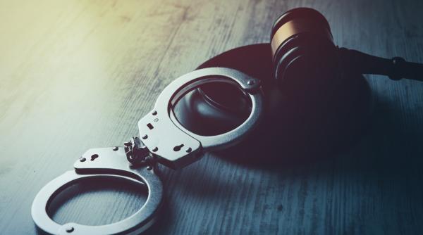 fostul premier pakistanez imran khan si sotia sa condamnati la sapte ani de inchisoare pentru casatorie ilegala