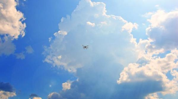 o drona va survola antarctica pentru studiile privind schimbarile climatice