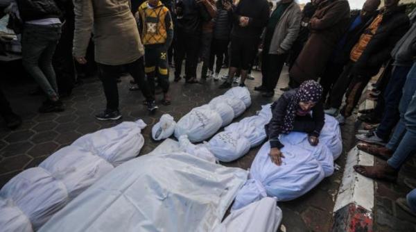 palestinienii spera la un armistitiu inainte ca israelul sa atace orasul de frontiera unde se adapostesc 2 3 milioane de persoane