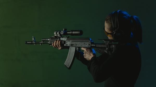 prima tara din europa si nato care obliga si femeile sa faca stagiul militar