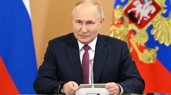 tucker carlson confirma ca il va intervieva pe vladimir putin