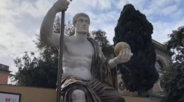 o statuie colosala a imparatului constantin a fost reconstituita la roma video