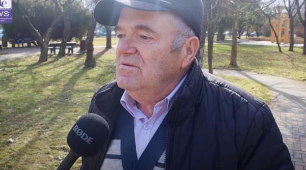 bunic in romania nu se mai face armata asteptam de la americani pai pana vin americanii ne omoara rusii dau o bomba si in 24 de ore ne au distrus video