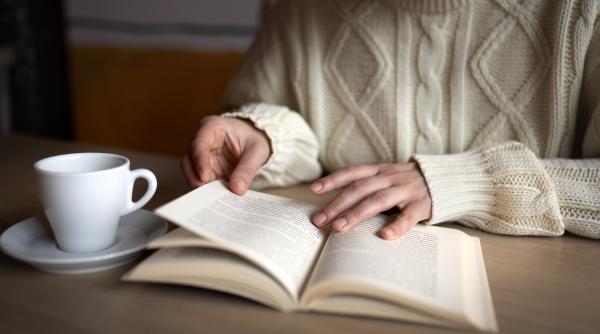 calendar crestin ortodox sarbatoare 12 februarie 2024