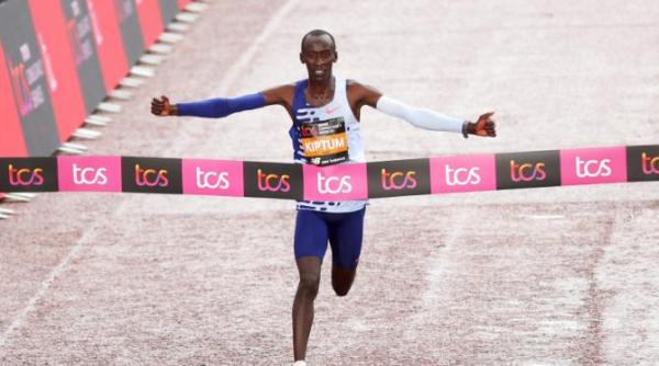 kelvin kiptum detinatorul recordului mondial de maraton a murit in accident de masina