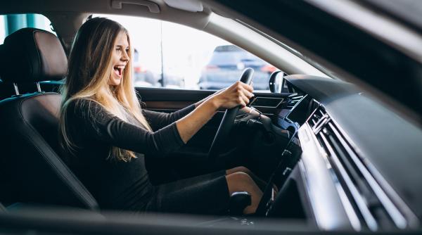 soferita de 35 de ani incatusata cu forta in trafic dupa ce a devenit agresiva video