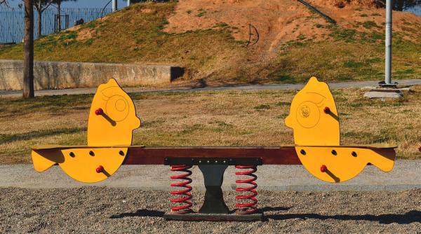 substante periculoase in parcul cismigiu din bucuresti mai multi copii au ajuns la spital dupa ce au atins boabe albastre