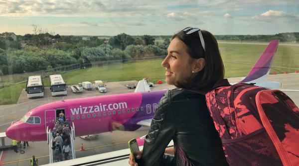 compania wizzair obligata sa plateasca 40 000 de euro unei familii de romani ne au tratat cu partea dorsala in bataie de joc