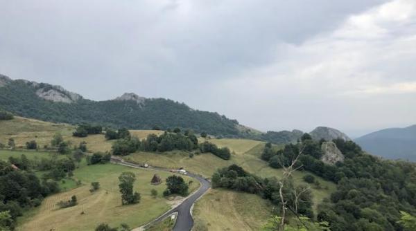 transapuseana drumul care traverseaza muntii apuseni este aproape gata strabate tara motilor presedintele cj alba ion dumitrel daca nu eram in ue judetul alba nu era ce este acum